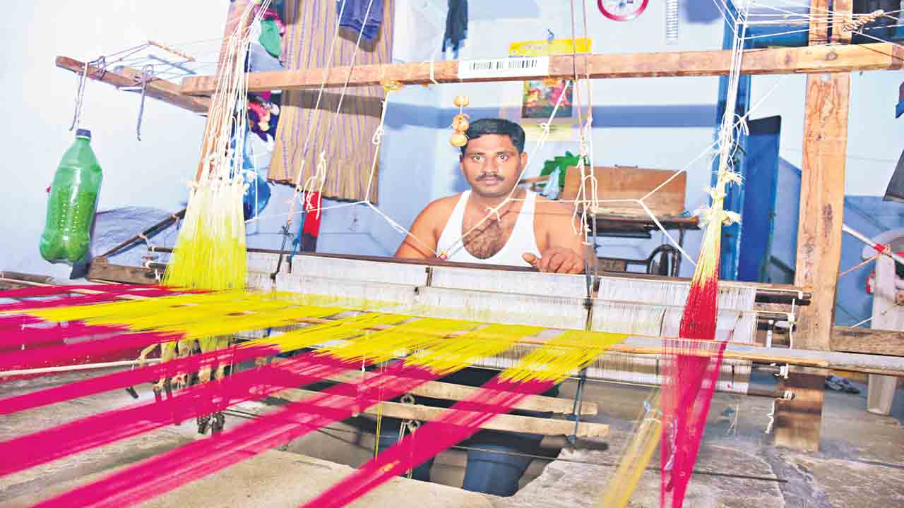 కుల గణనపై కమలం కుట్రలు