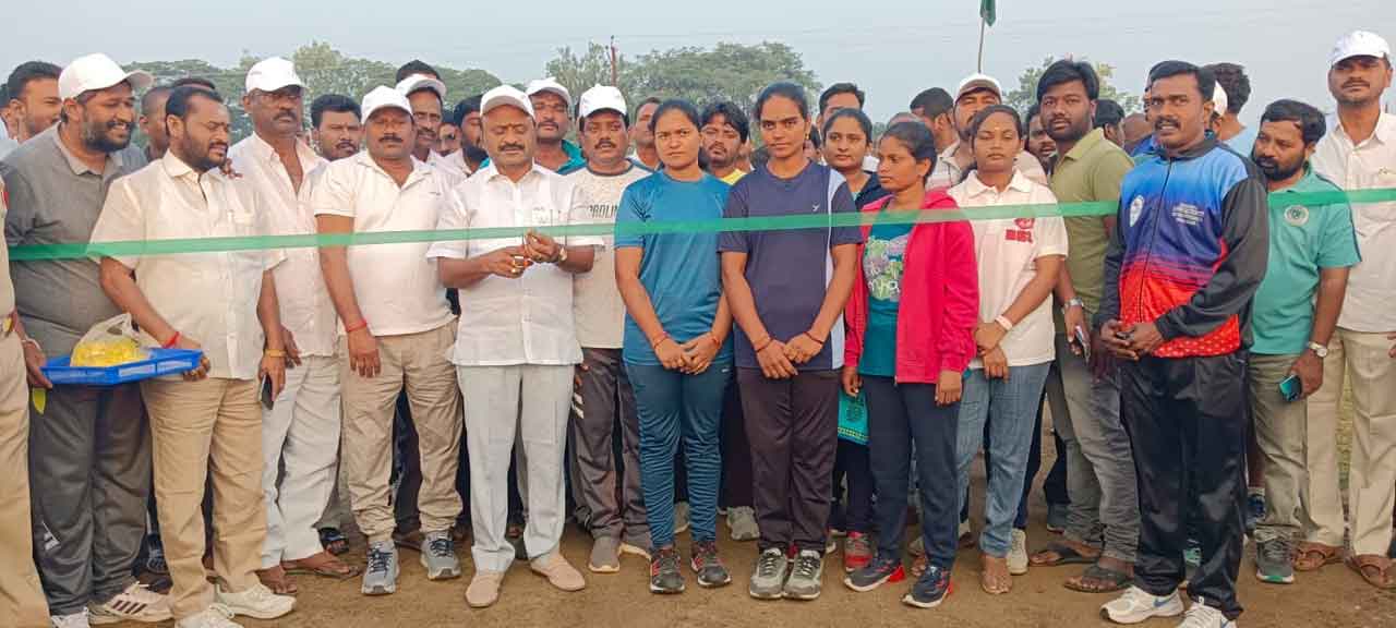 ఉద్యోగ సాధనలో సంకల్పం అవసరం