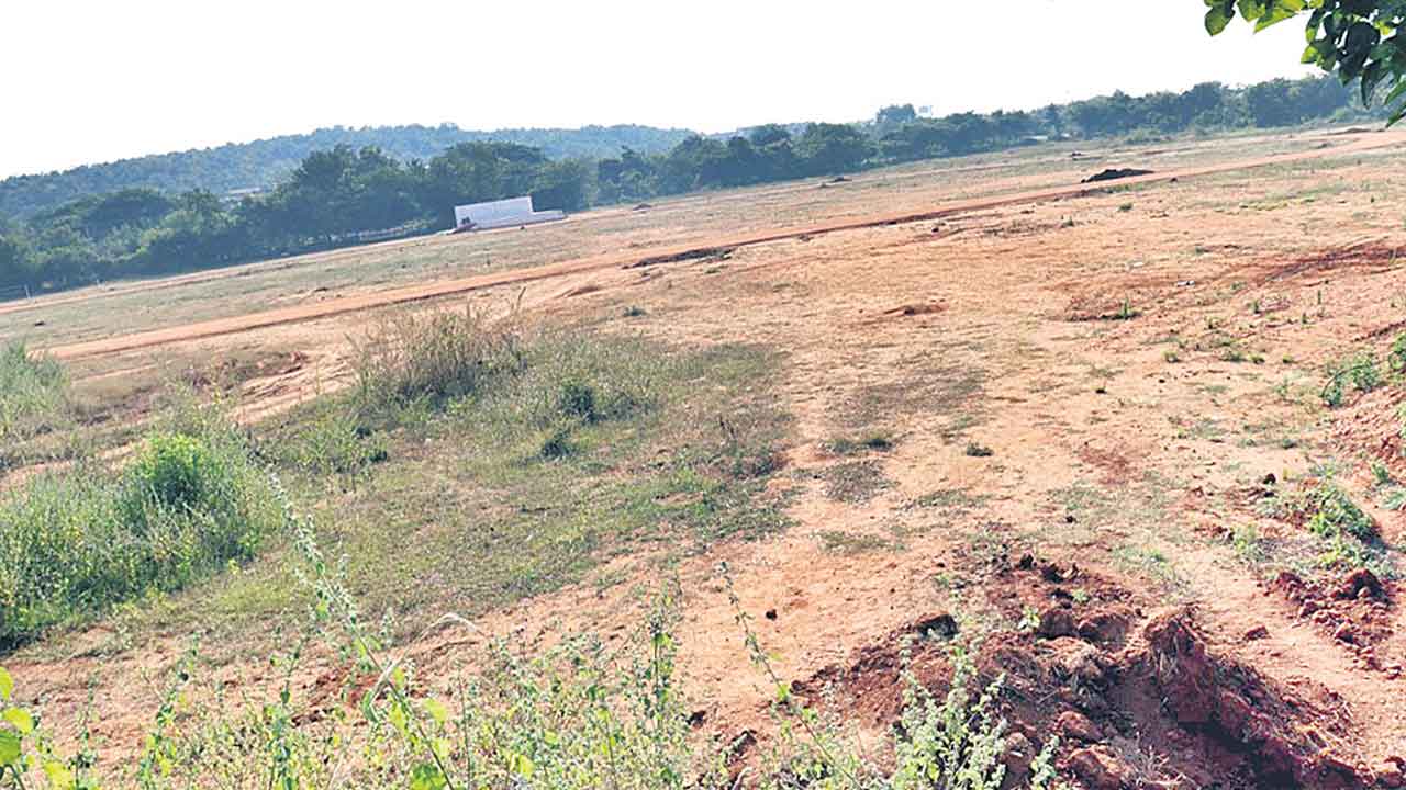 పేరుకే క్రీడా బోర్డు.. సౌకర్యాల మాట దేవుడెరుగు..!