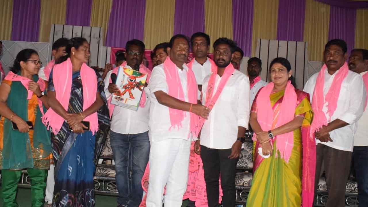 తెలంగాణలో ఉపాధి అవకాశాలు మెరుగు : మంత్రి కొప్పుల