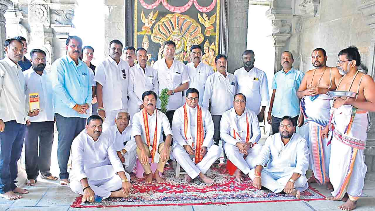 యాదగిరీశుడి క్షేత్రం అద్భుతం