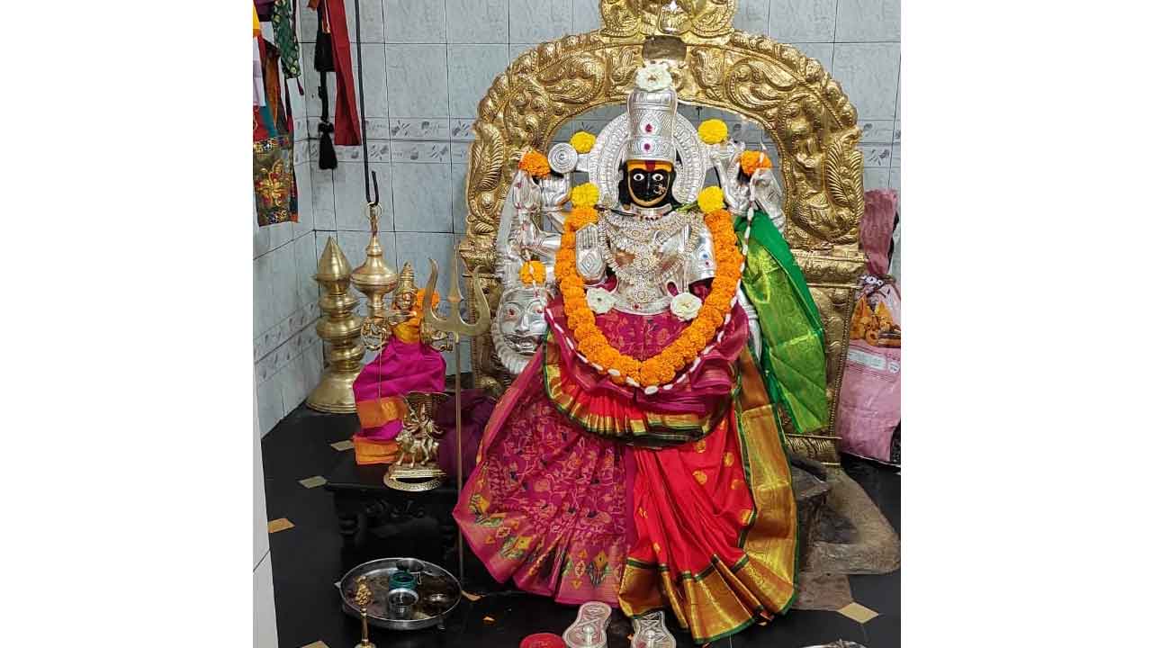 కోరిన కోర్కెలు తీరుస్తున్న.. అంబాభవాని