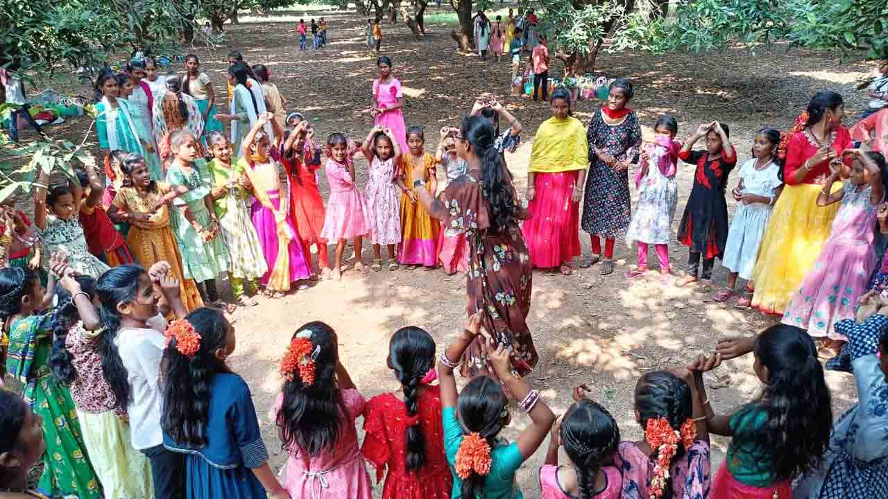 వనంలో జన బోజనం