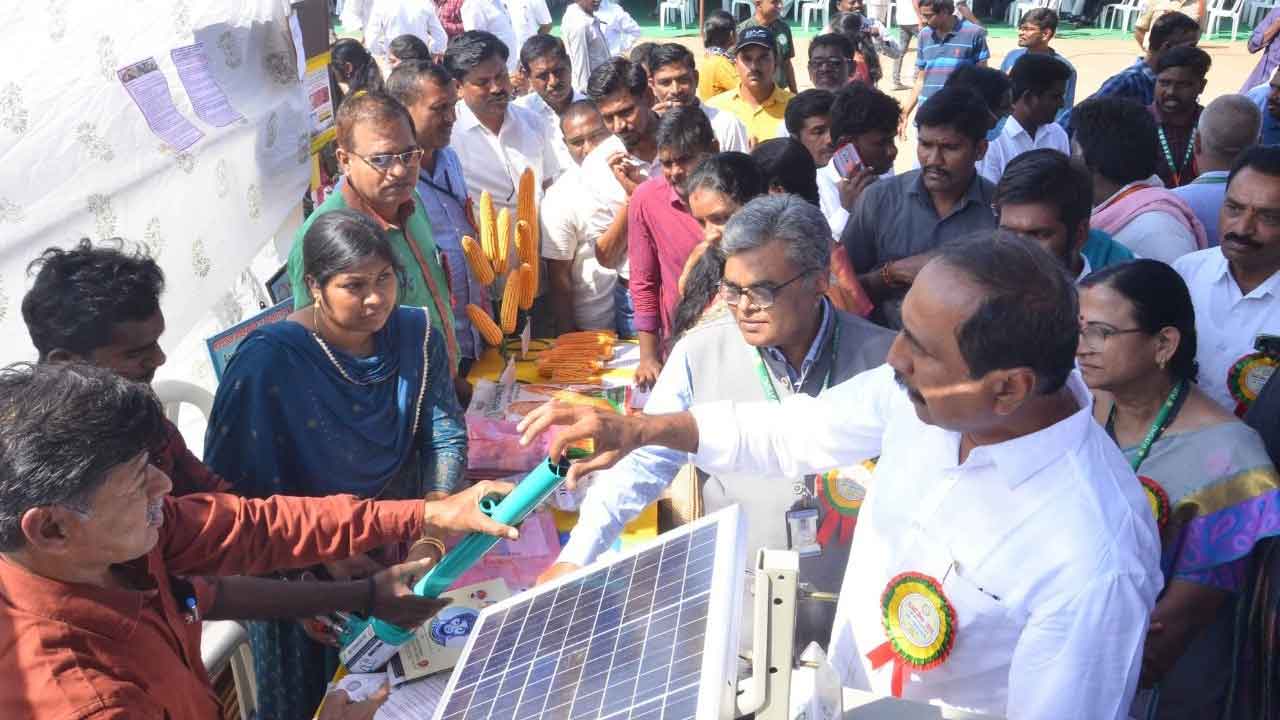 పథకాల అమలులో మనమే ఆదర్శం