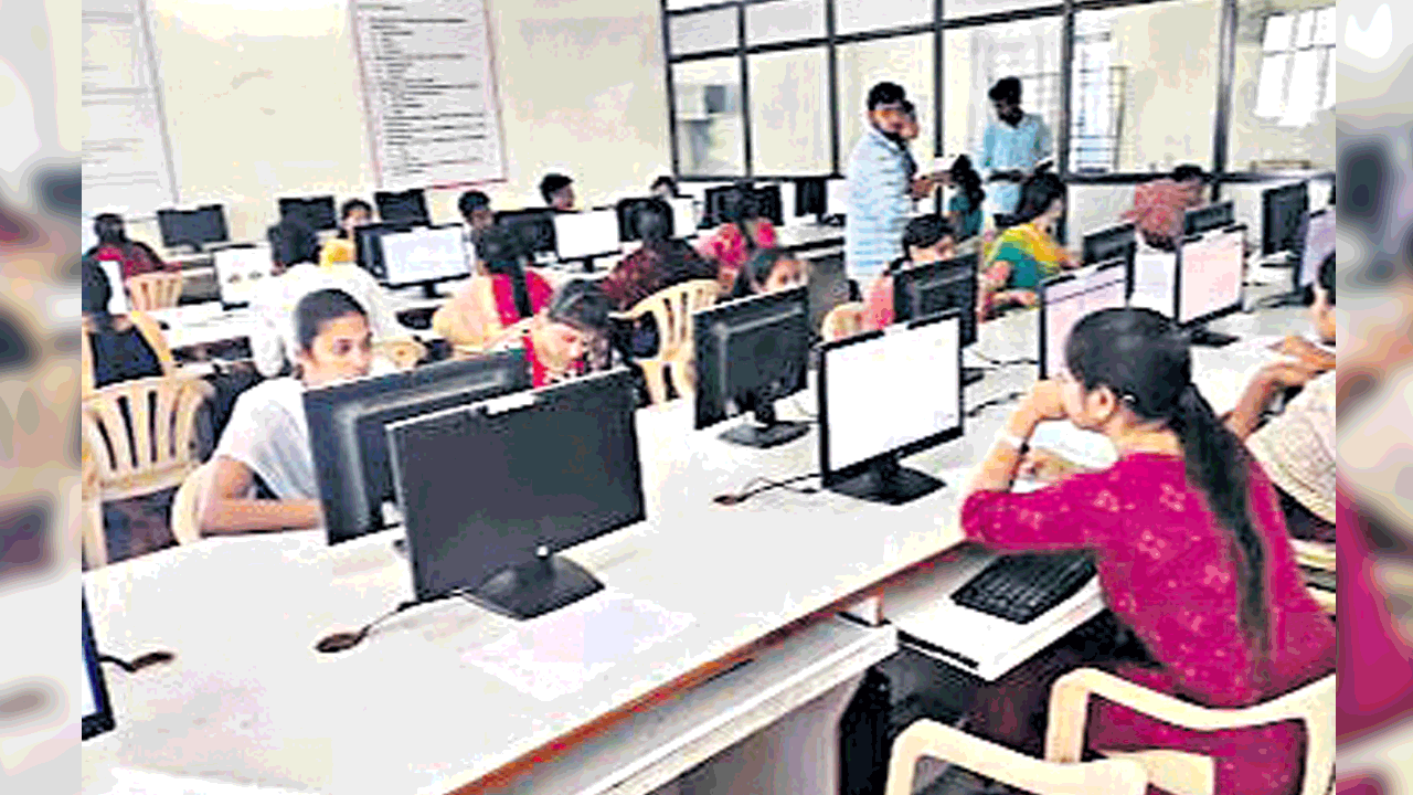 పీజీ కోర్సుల్లో కింగ్‌.. కంప్యూటర్‌ సైన్స్‌