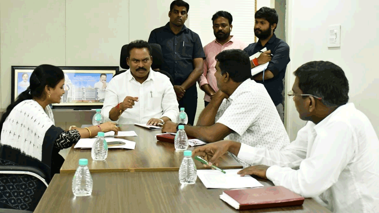 అర్హులందరికీ డబుల్‌ బెడ్రూం ఇండ్లు