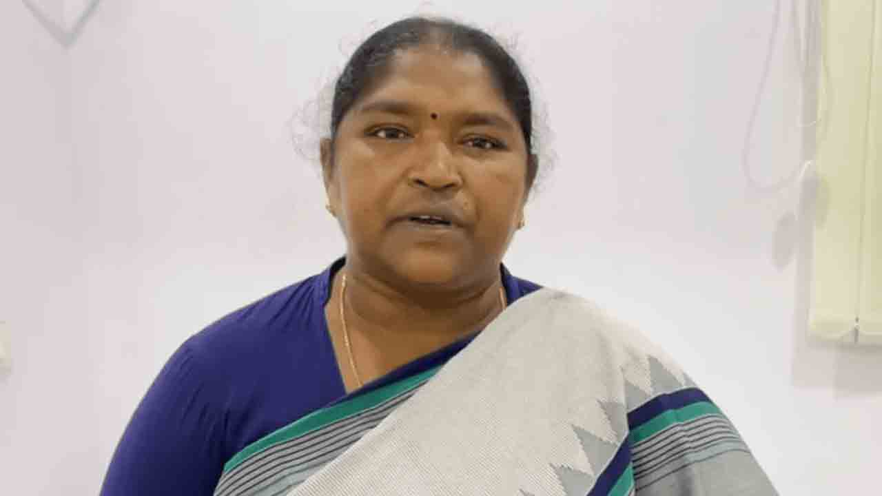 గిరిజన వర్సిటీ తరగతులు ప్రారంభించాలి