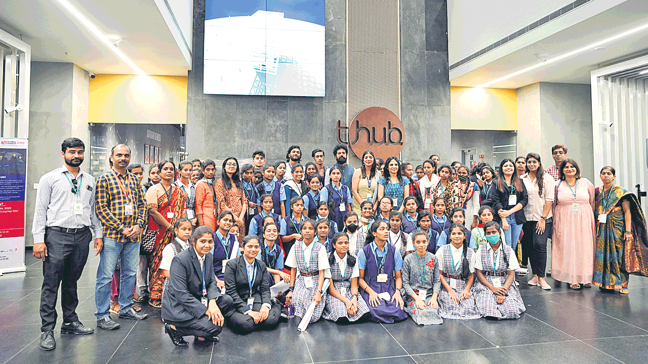 నిరుపేదలైతేనేం..