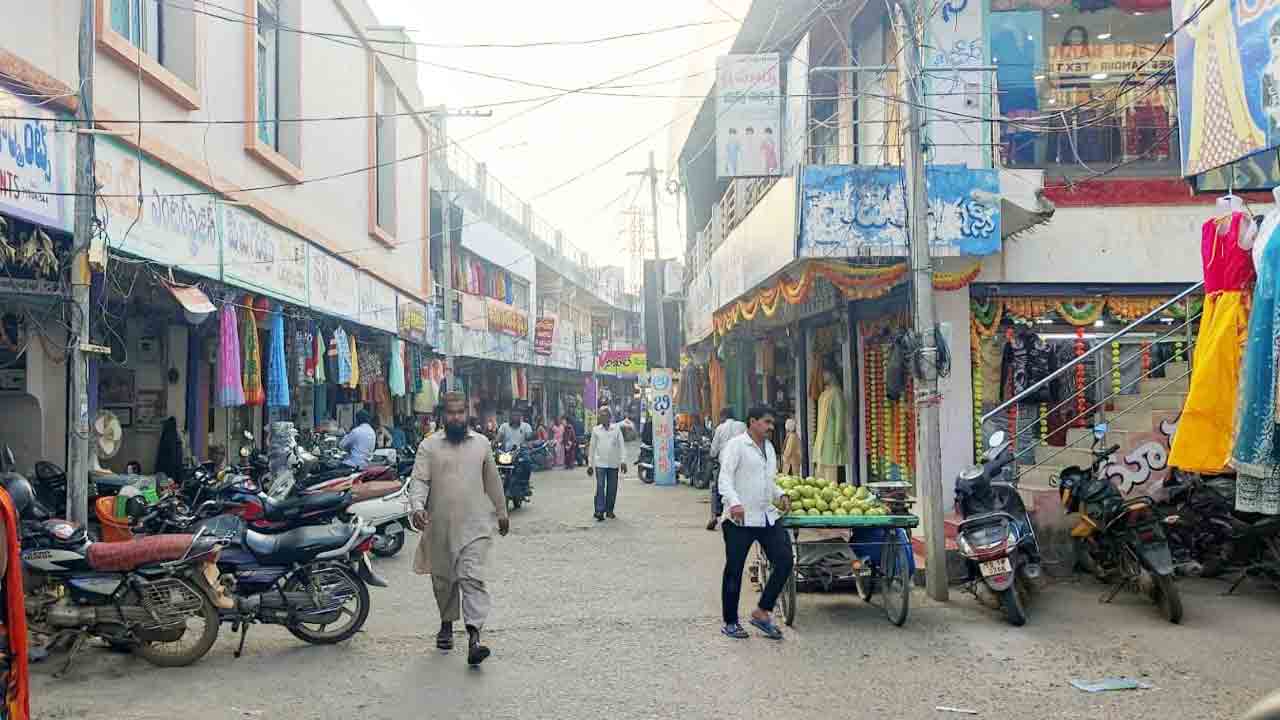 లైసెన్స్‌ లేకుండానే విక్రయాలు