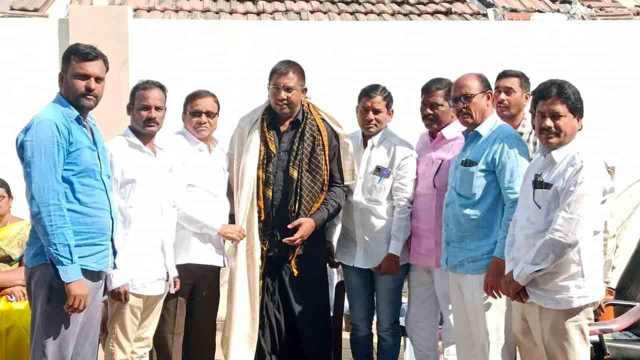 ప్రతి కార్యకర్త సైనికుడిలా పని చేయాలి