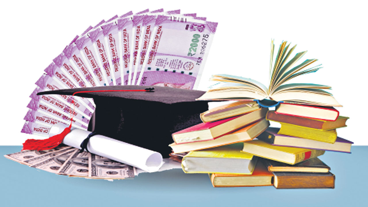 తనఖాలేని విద్యా రుణం పొందడం ఎలా?
