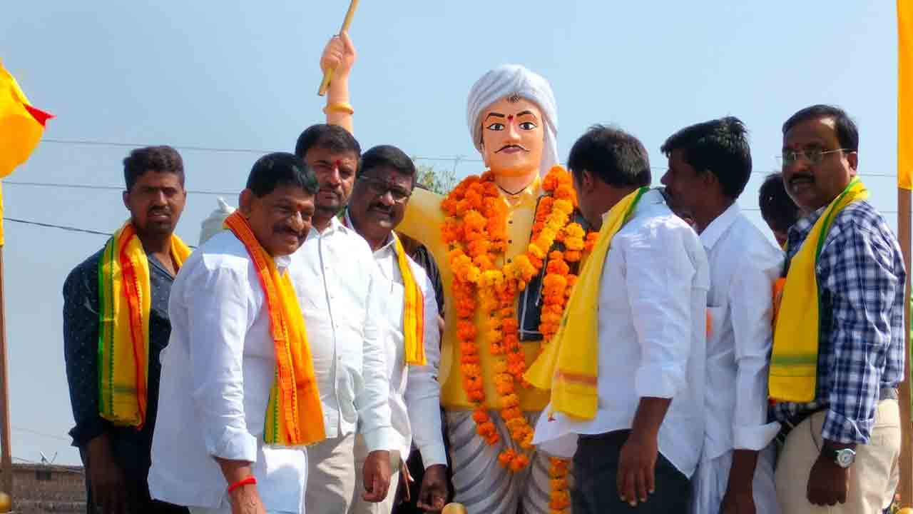 పోరాట యోధుడు దొడ్డి కొమురయ్య