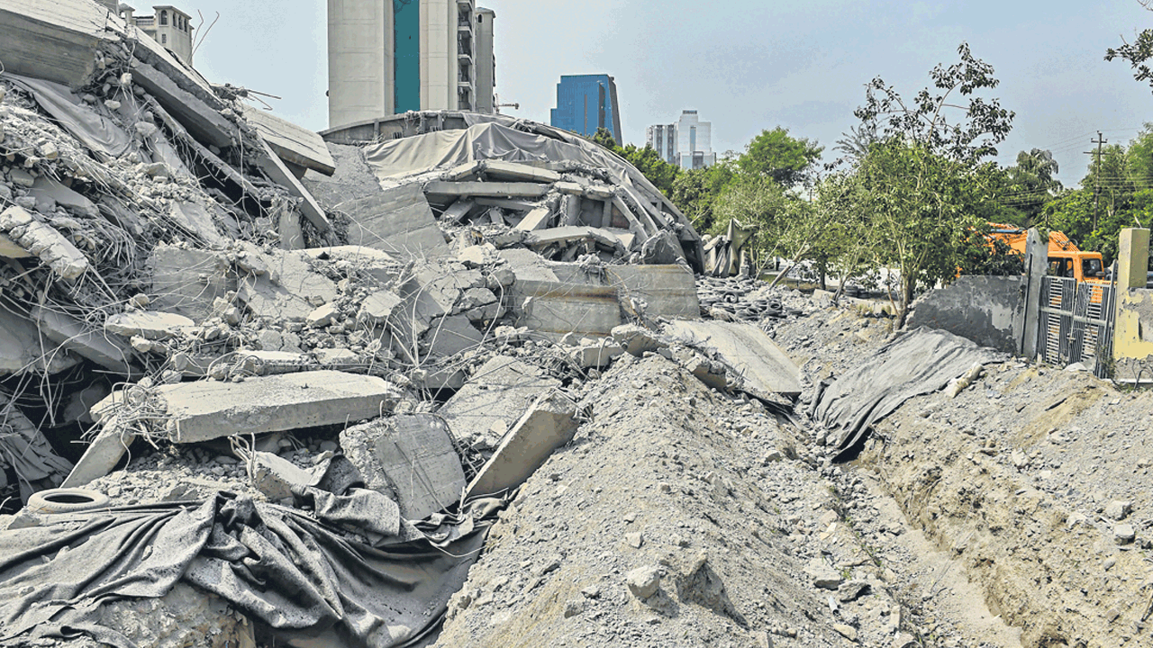 కాలుష్యం పై కఠిన చర్యలు