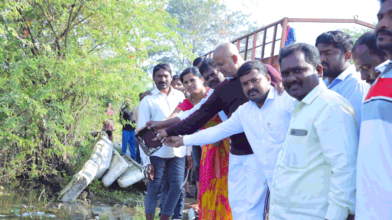 మత్స్యకారుల జీవితాల్లో వెలుగులు