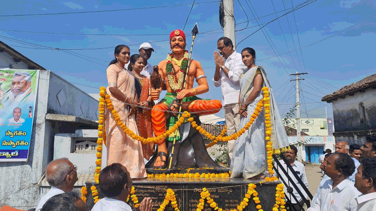తెలంగాణ పౌరుషానికి ప్రతీక సర్వాయి పాపన్న