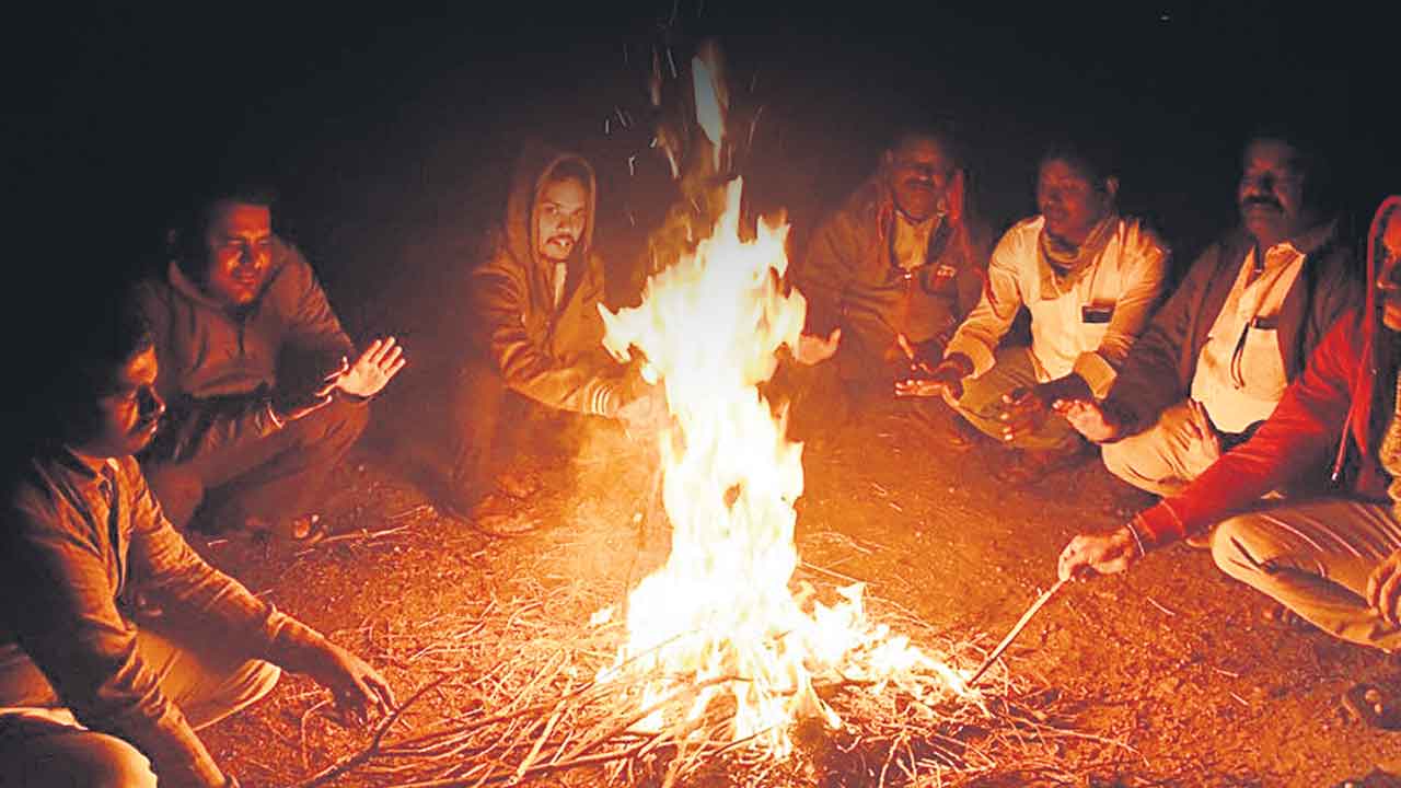 చలి కౌగిలిలో..