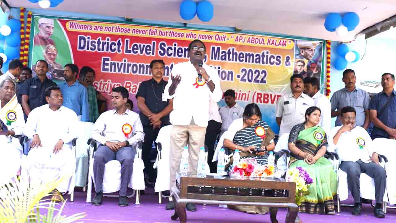 వలస ఆదివాసీలు అప్రమత్తంగా ఉండాలి