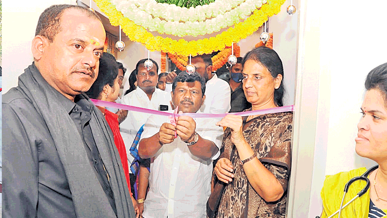 ఇంటివద్దకే.. బస్తీ వైద్యం