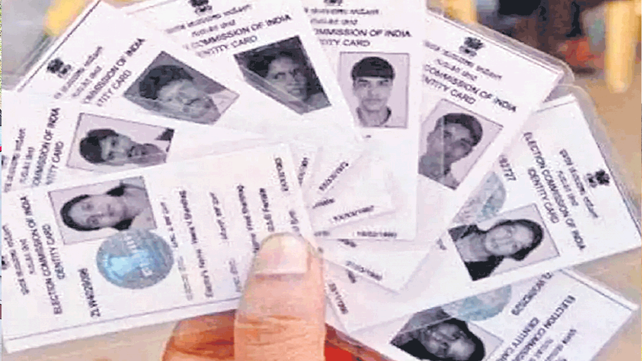 కాలేజీల్లో ఓటర్‌ డ్రైవ్‌ 