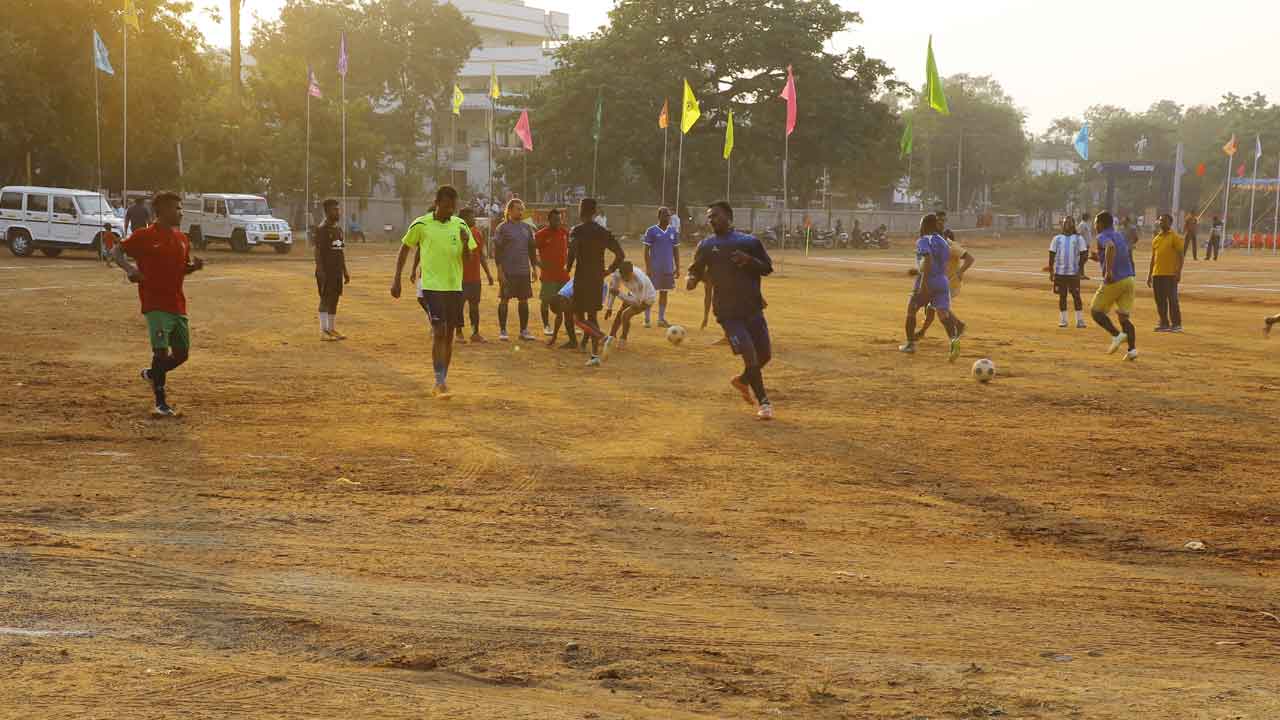 కోలిండియా సర్వం సిద్ధం ఫుట్‌బాల్‌ పోటీలకు