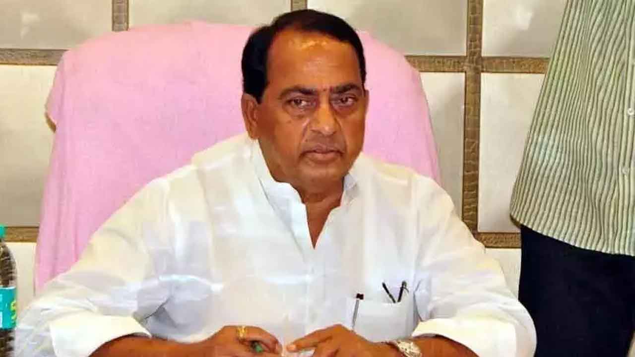 ఎఫ్ఆర్వో మృతి ప‌ట్ల మంత్రి ఇంద్రక‌ర‌ణ్ రెడ్డి సంతాపం