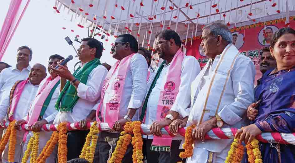 ఆత్మీయ నేతలకు అపూర్వ స్వాగతం