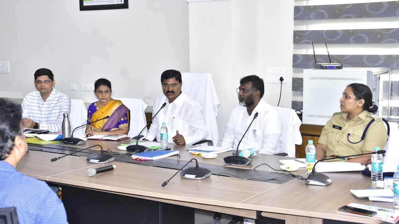 వనపర్తి జిల్లా అభివృద్ధికి ప్రజలు సహకరించాలి : మంత్రి నిరంజన్‌రెడ్డి