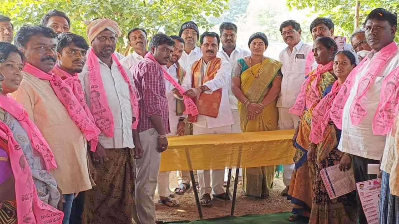 పేదల అభ్యున్నతికి తెలంగాణ ప్రభుత్వం కృషి : ఎమ్మెల్యే రవీంద్ర కుమార్‌