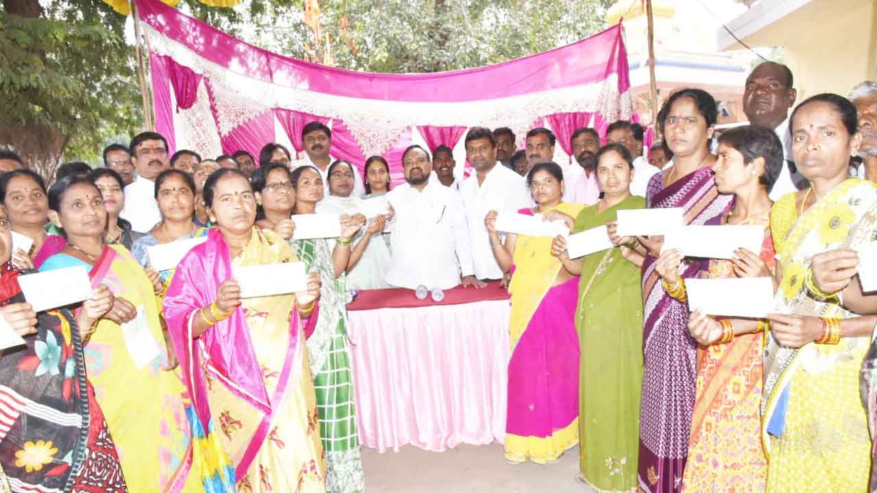 ప్రతి ఇంటింటికీ ప్రభుత్వ పథకాలు : ఎమ్మెల్యే జి.సాయన్న