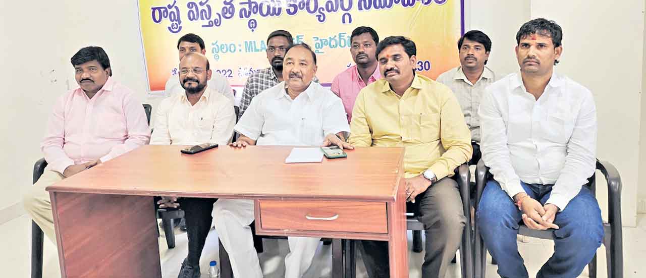 రిజర్వేషన్ల పెంపు అధికారం రాష్ర్టాలకే ఇవ్వాలి