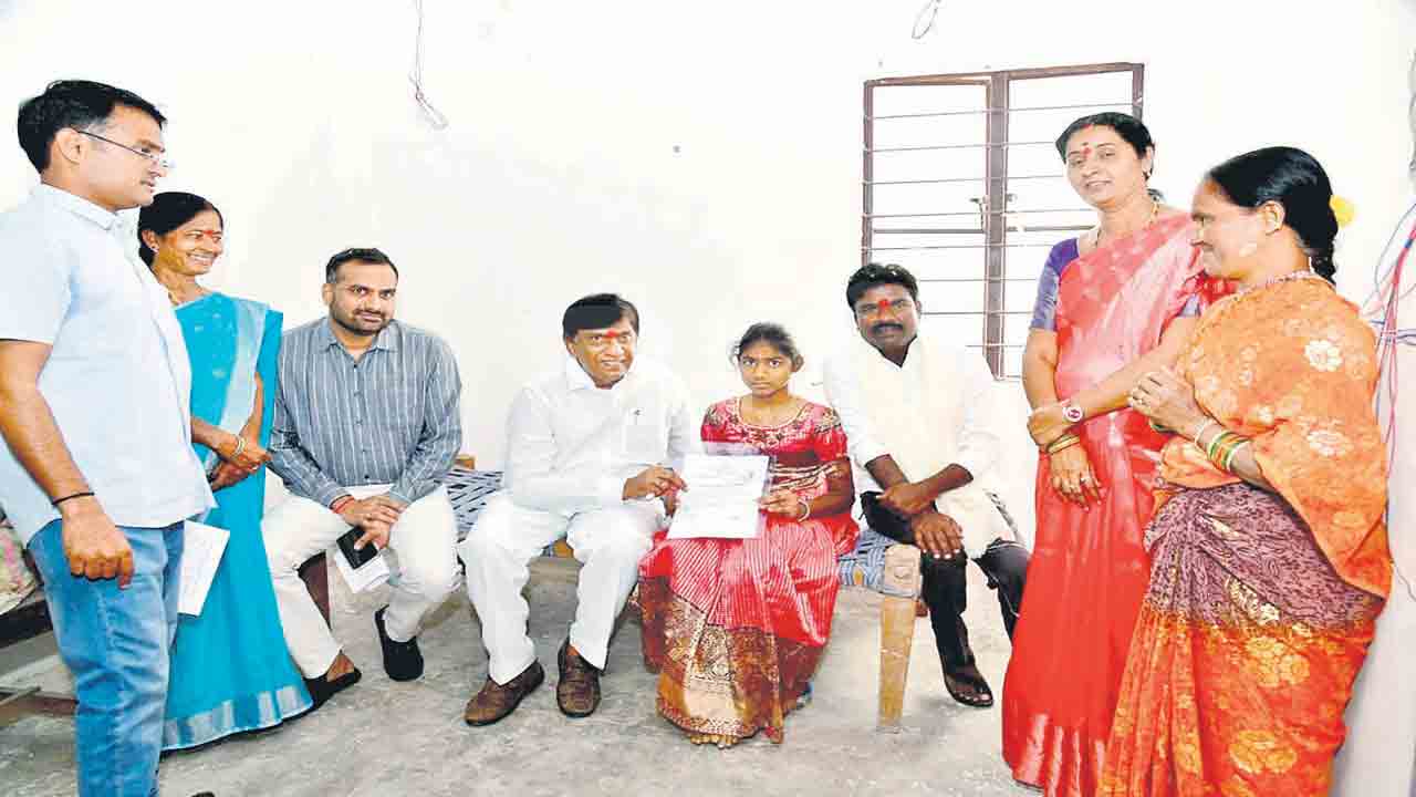 స్వరాష్ట్రంలోనే సమగ్రాభివృద్ధి