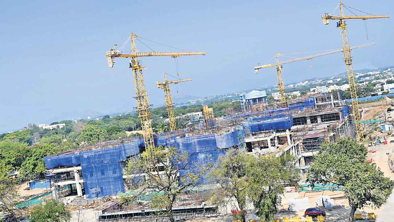 10వేల పడకలతో సూపర్‌ వైద్యం