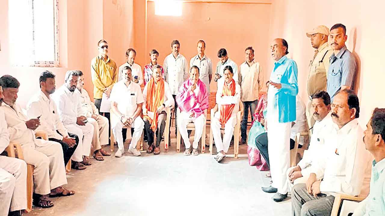 ల్యాండ్‌ ఫూలింగ్‌ సమస్యను పరిష్కరిస్తా:మంత్రి