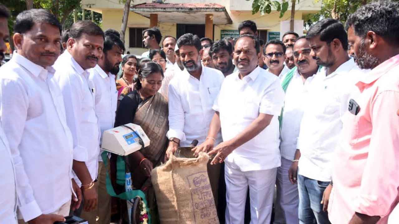 రైతుల అభివృద్ధే సీఎం కేసీఆర్‌ ధ్యేయం : మంత్రి కొప్పుల