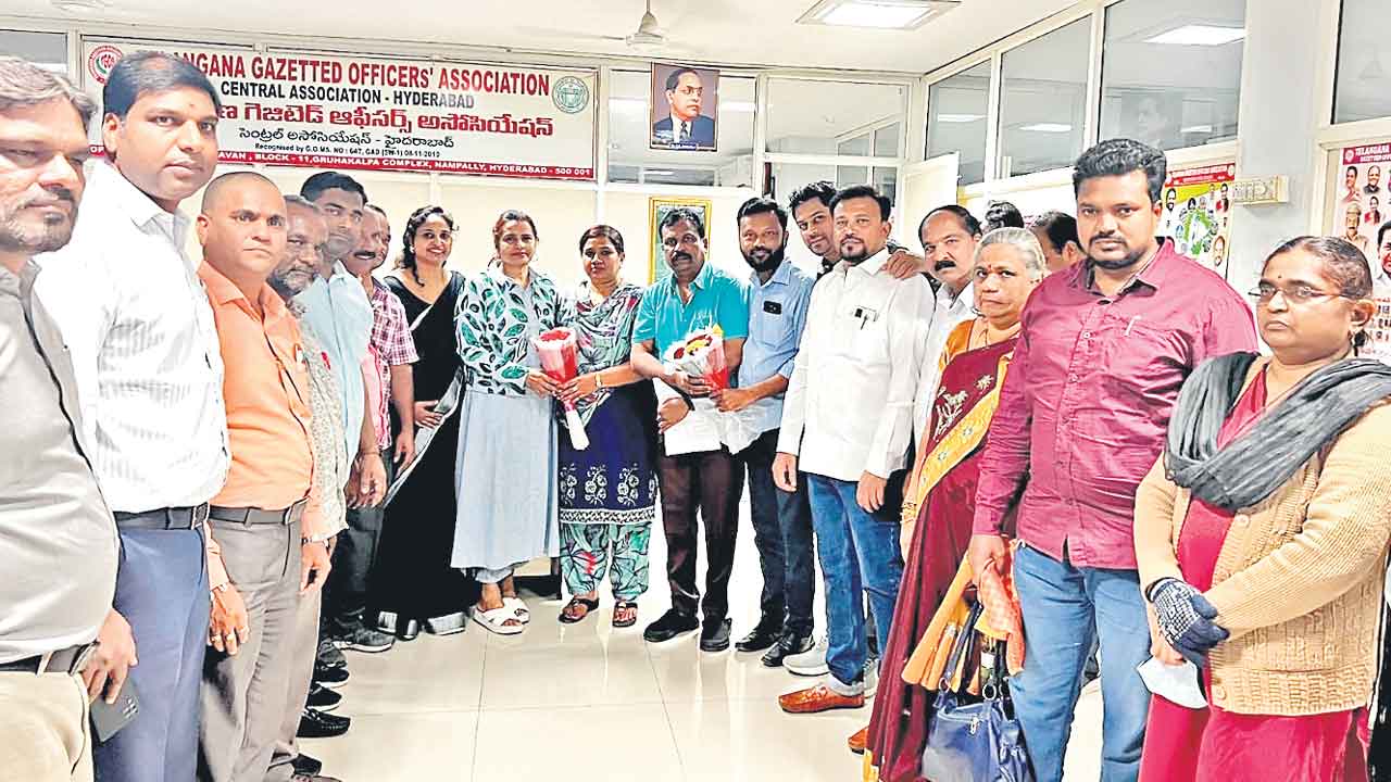 పెన్షన్‌ పేమెంట్‌ ఆఫీసర్స్‌ నూతన కమిటీ