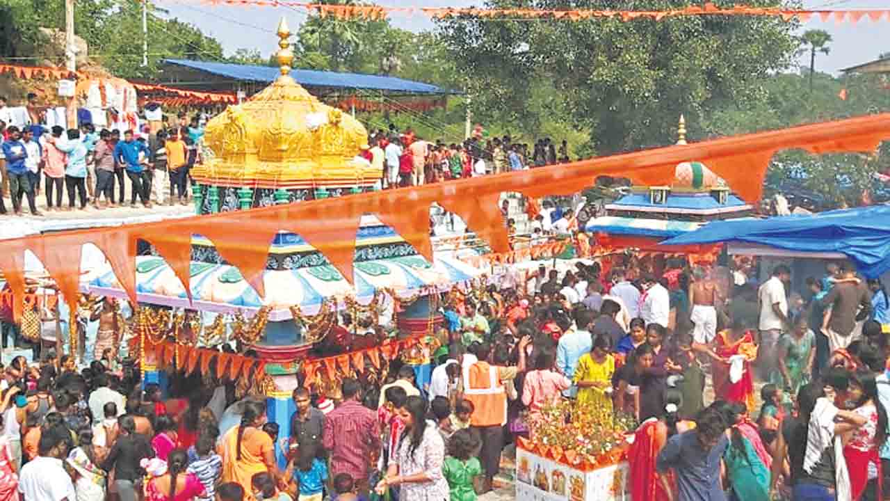 బుగ్గరామలింగేశ్వర స్వామి జాతర భక్తజనసంద్రం