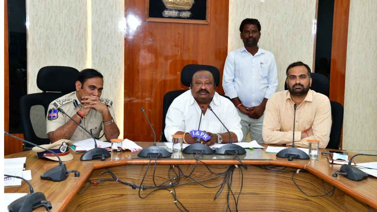 దళిత బంధును దుర్వినియోగం చేసే వారిపై చర్యలు : మంత్రి గంగుల