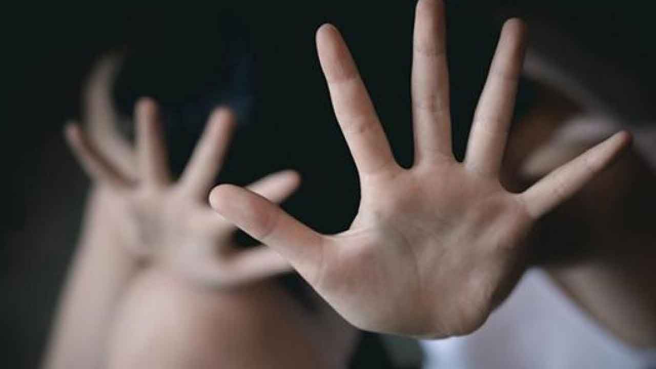 మీర్‌పేటలో దారుణం