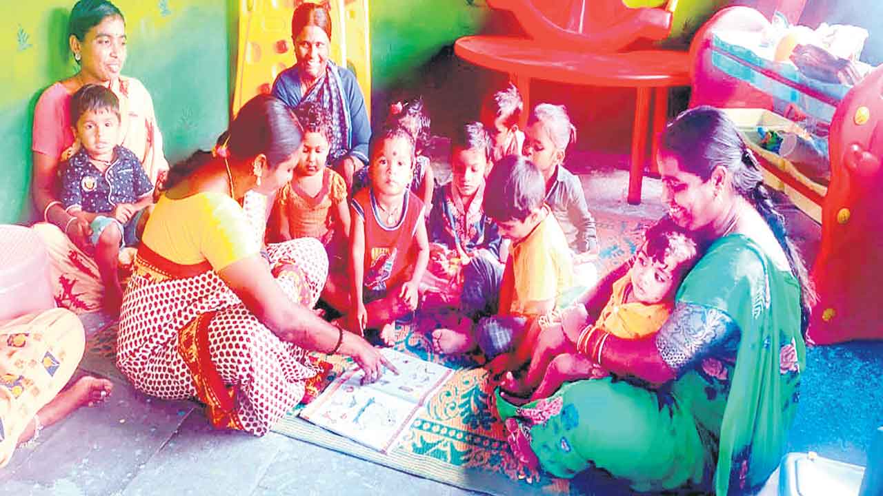 ఆటాపాటలతో  ఆంగ్ల విద్య