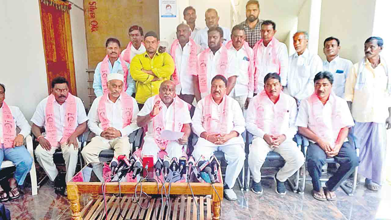 ఈడీ దాడులు సిగ్గుచేటు