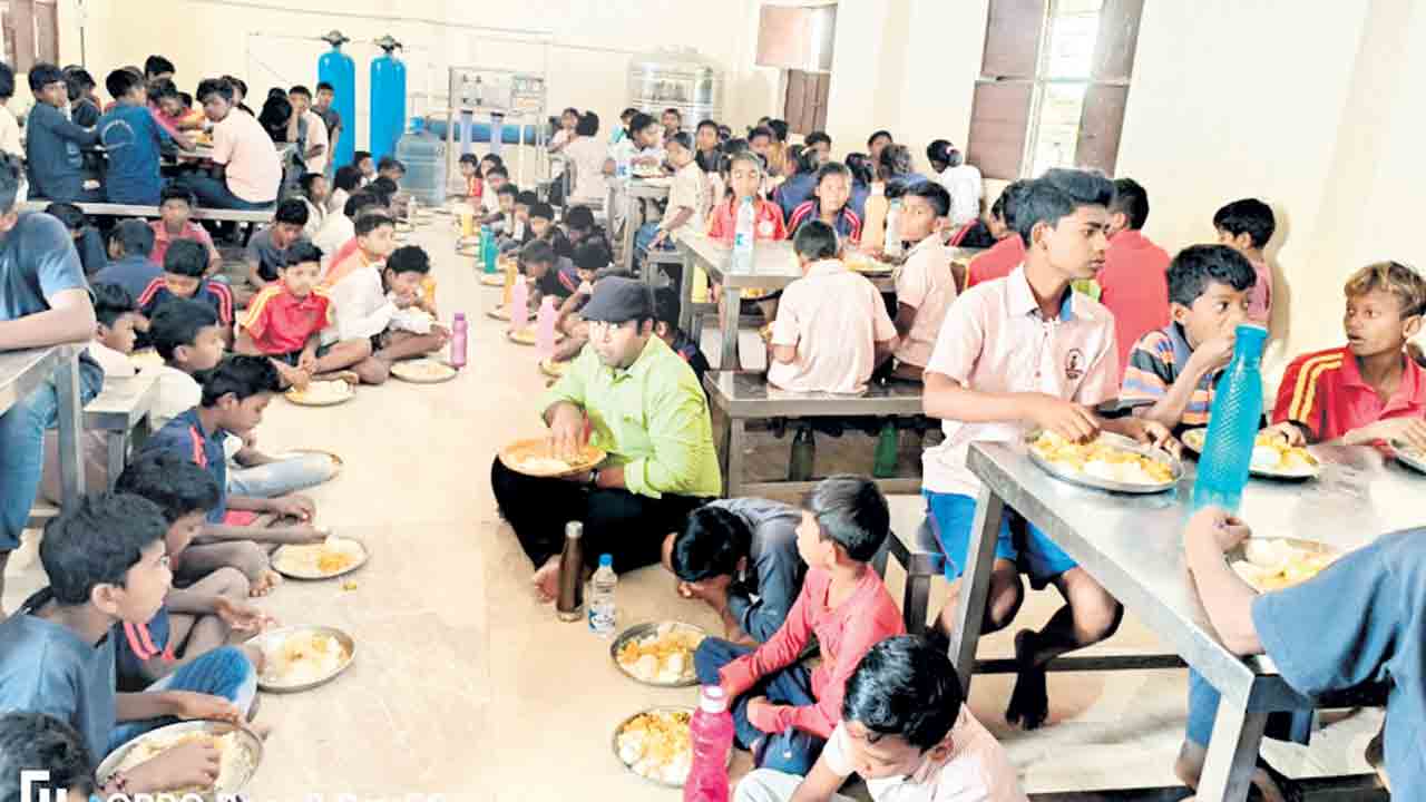 ‘డబుల్‌ బెడ్‌ రూం’లు శరవేగంగా పూర్తవ్వాలి