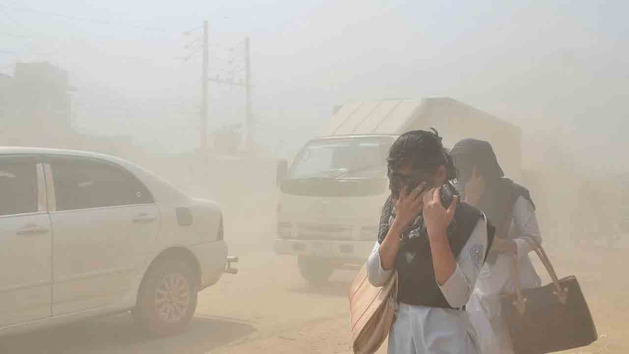 వాయు కాలుష్యంతో తీవ్ర చర్మ సమస్యలు.. హెచ్చరిస్తున్న వైద్య నిపుణులు
