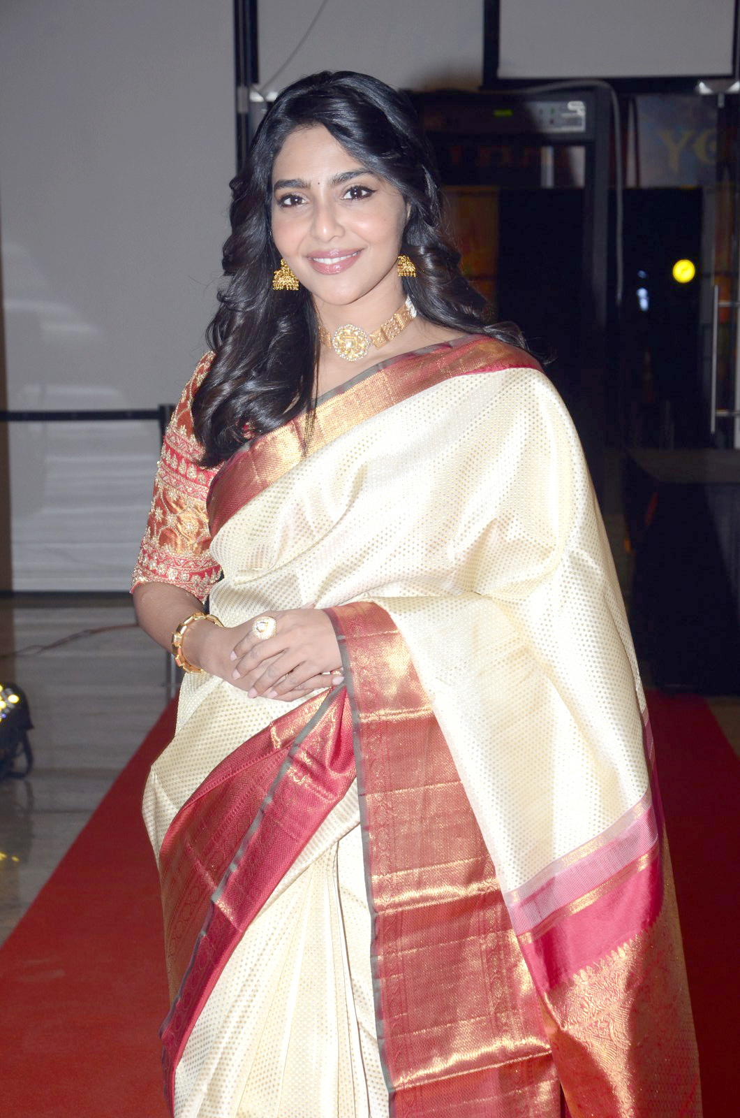 Aishwarya Lekshmi at Matti Kusthi Movie Pre Release Event