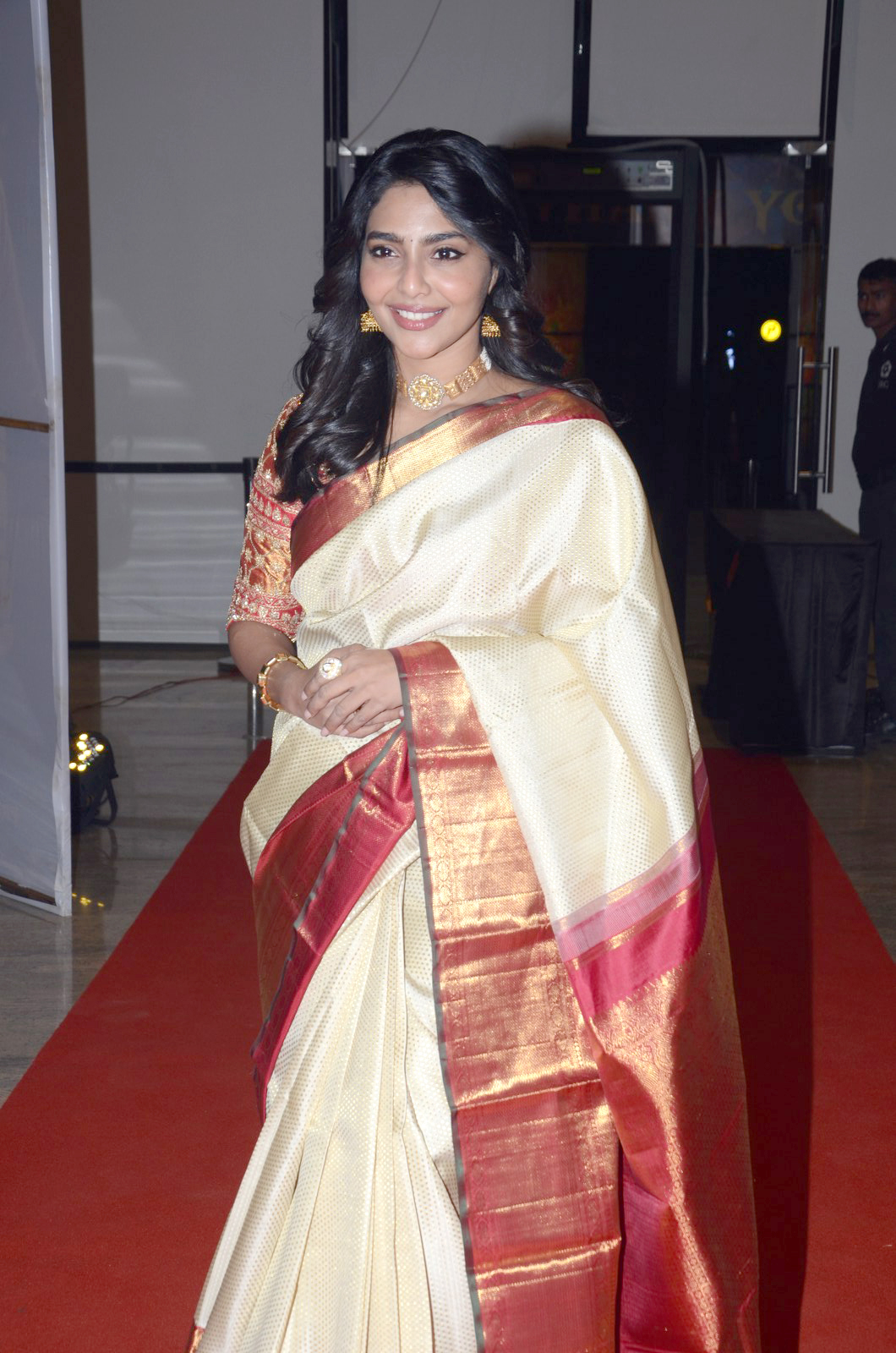Aishwarya Lekshmi at Matti Kusthi Movie Pre Release Event
