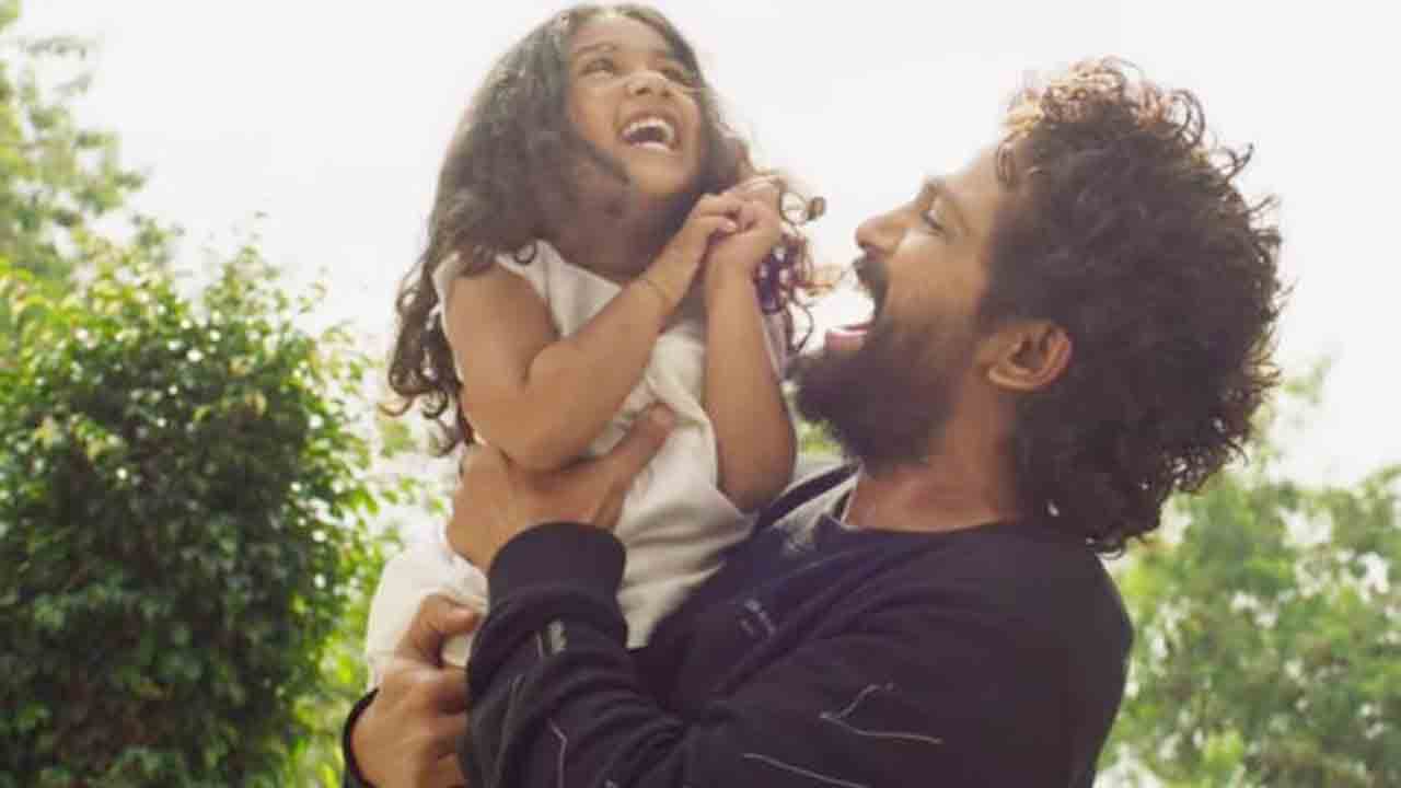 Allu Arha | కందిరీగలు కుడుతున్నాయ్‌.. అల్లు అర్హ క్యూట్‌ వీడియో వైరల్‌..!