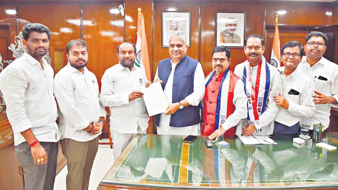కేంద్రంలో బీసీలకు ప్రత్యేక మంత్రిత్వశాఖ