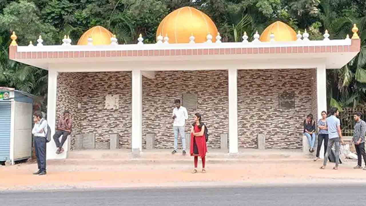 ఆ బస్టాండును కూల్చిపారేస్తా.. కర్ణాటక బీజేపీ ఎంపీ వివాదాస్పద వ్యాఖ్యలు