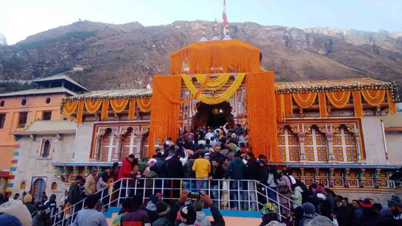 Badrinath temple | నేటి నుంచి బద్రీనాథ్‌ ఆలయం మూసివేత