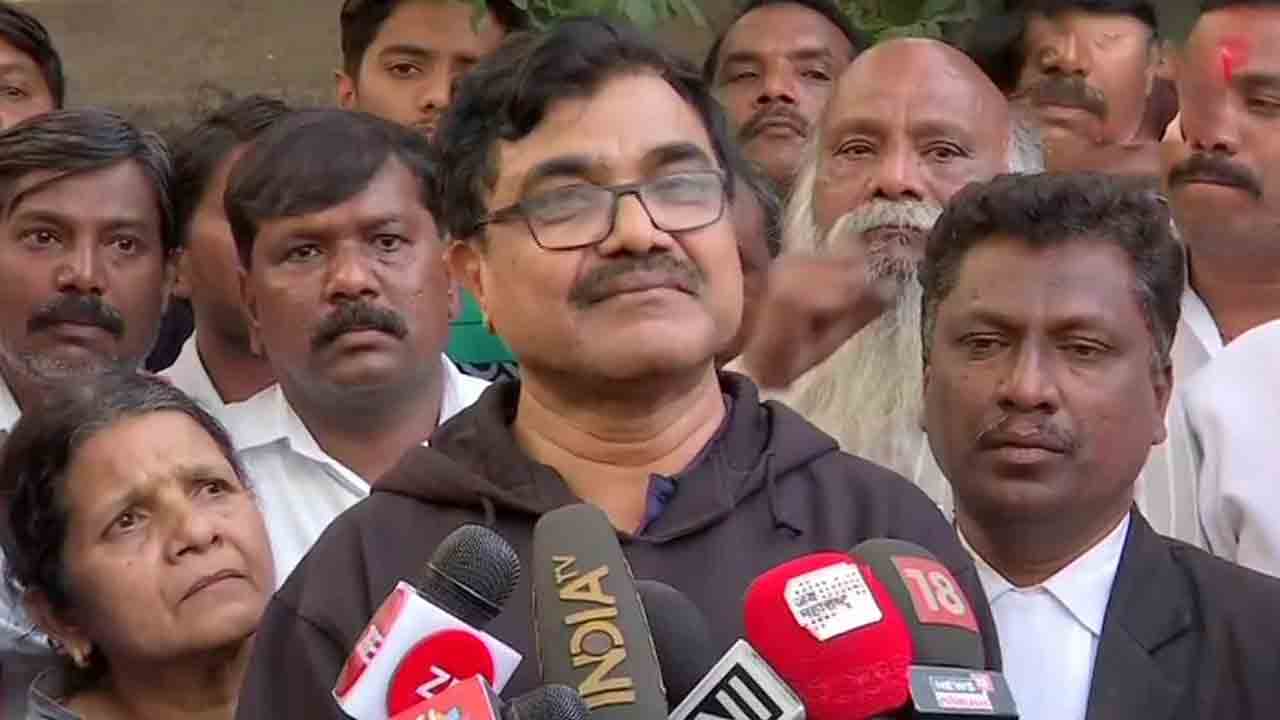 భీమా కోరెగావ్ కేసులో ఆనంద్ తేల్ తుంబ్డేకు బెయిల్