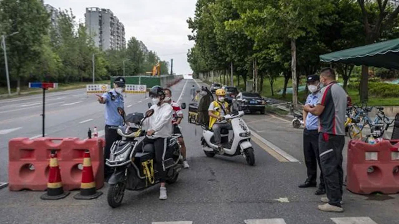Protests in China | చైనాలో కొవిడ్ లాక్‌డౌన్‌లు.. వెల్లువెత్తుతున్న నిర‌స‌న‌లు!